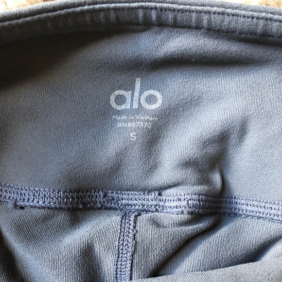 Alo Yoga Leggings - Picture 5 of 5